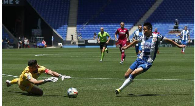  狼堡主场惨败保级形势危急  